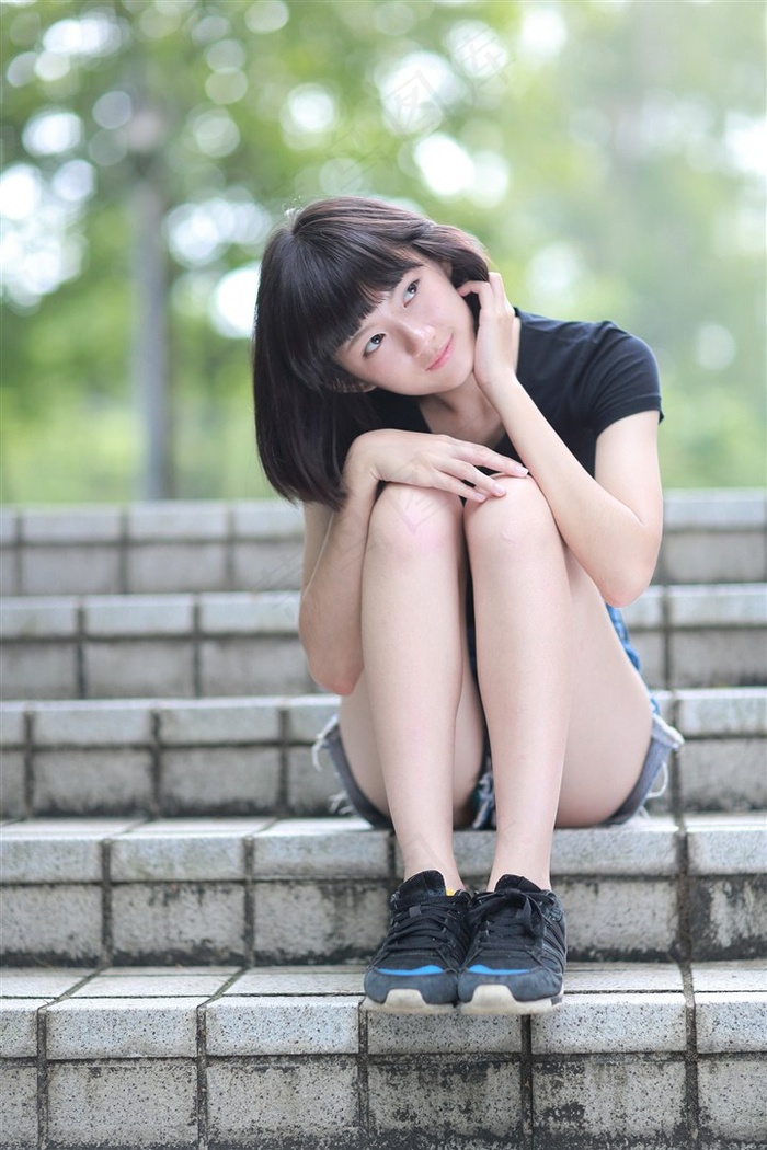 动漫美女比基尼图片