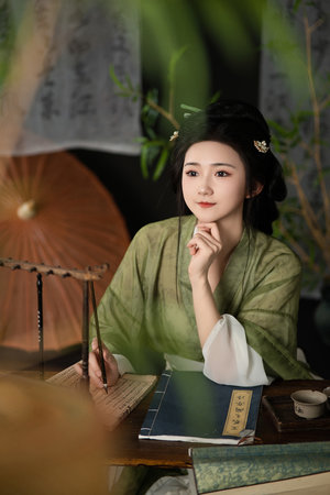 东西向洞